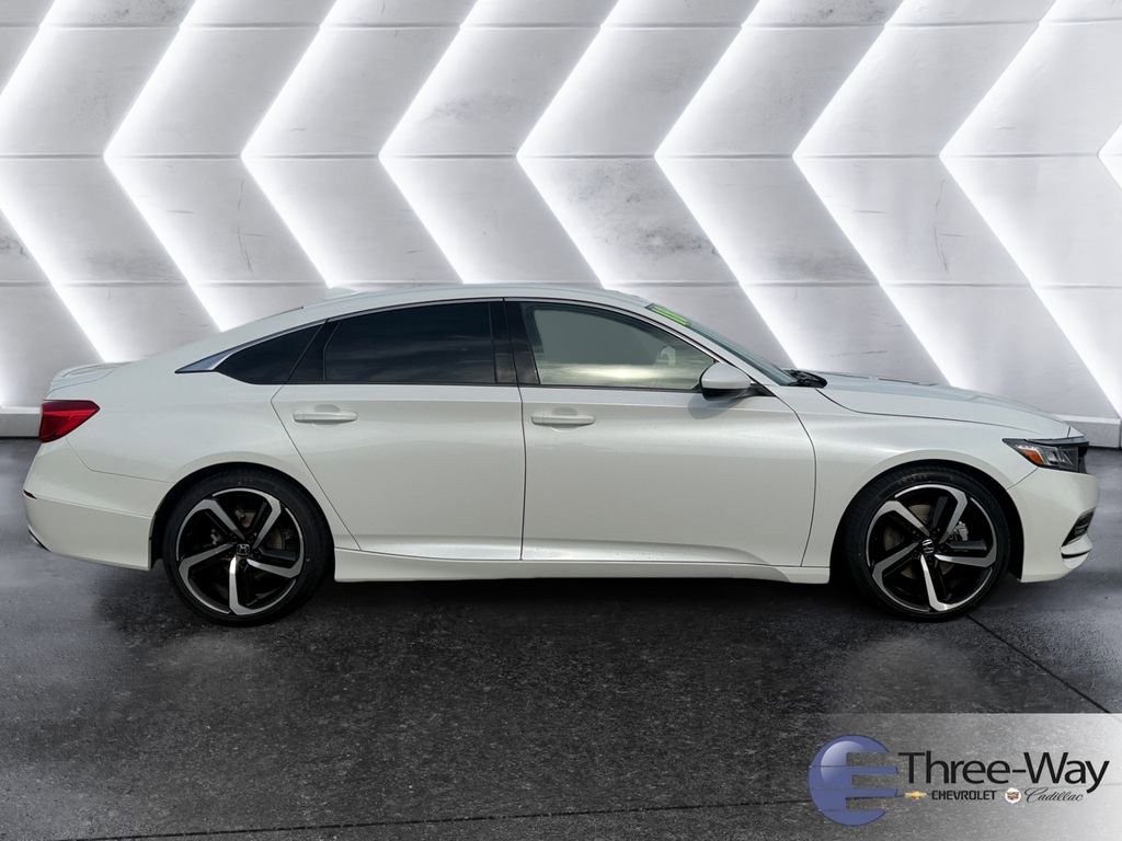 Used 2018 Honda Accord Sport image 6