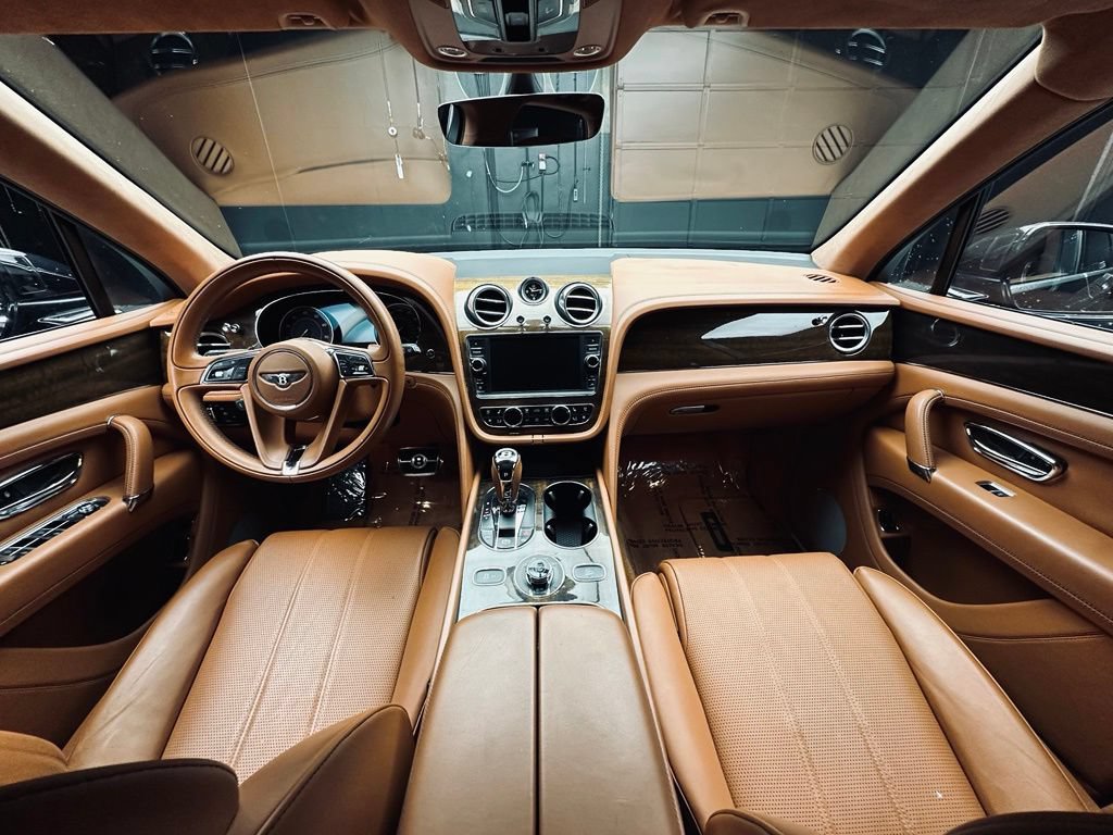 Used 2019 Bentley Bentayga AWD/4WD image 23