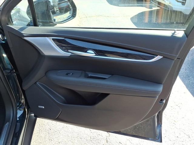 New 2025 Cadillac XT5 Premium Luxury w/ LPO, Floor Liner Package image 25