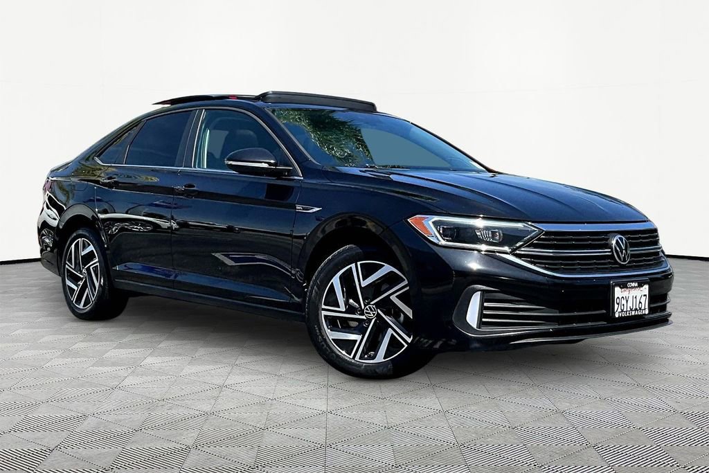Used 2023 Volkswagen Jetta SEL FWD image 1