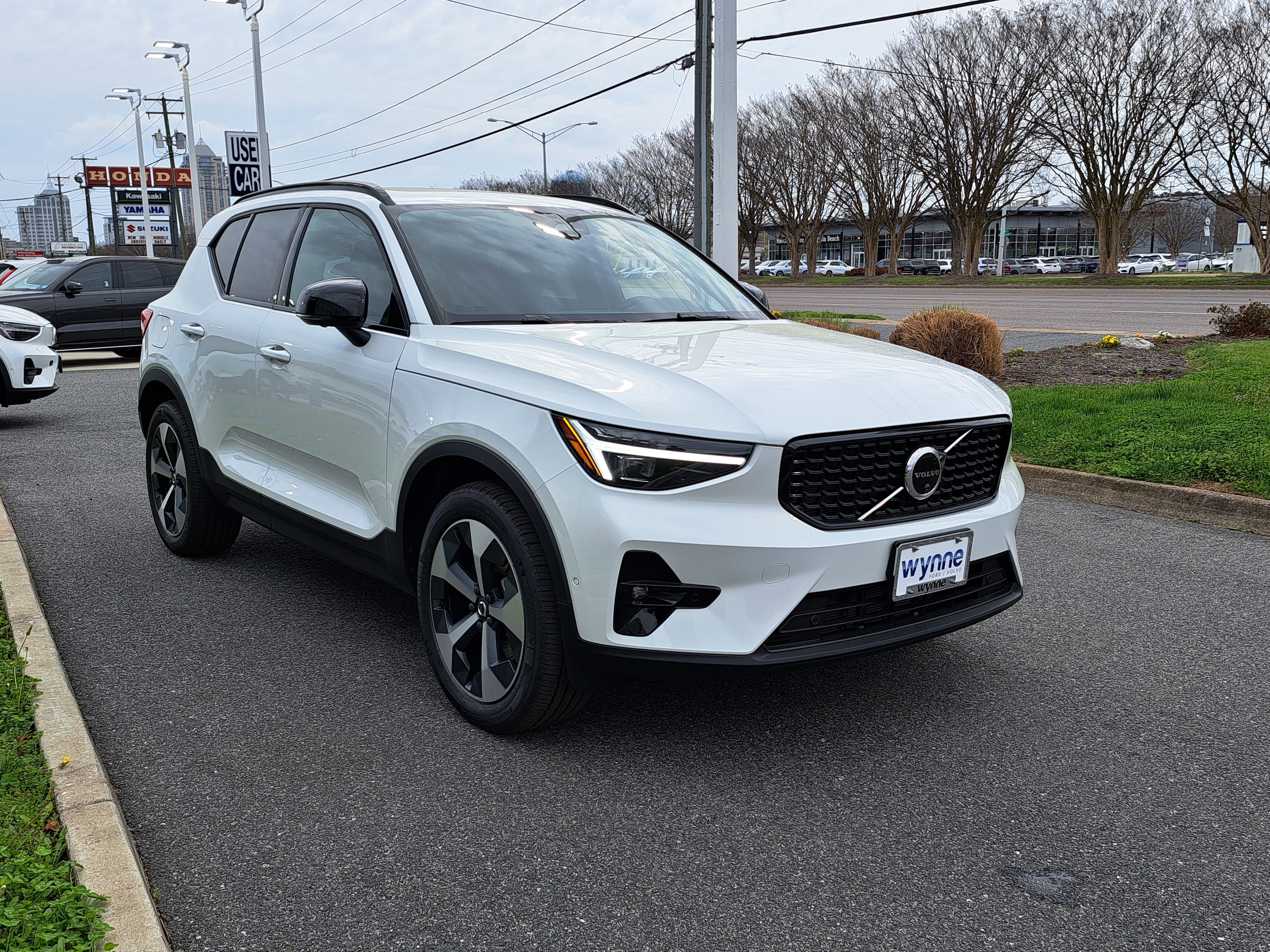 New 2026 Volvo XC40 B5 Plus w/ Protection Package Premier image 2
