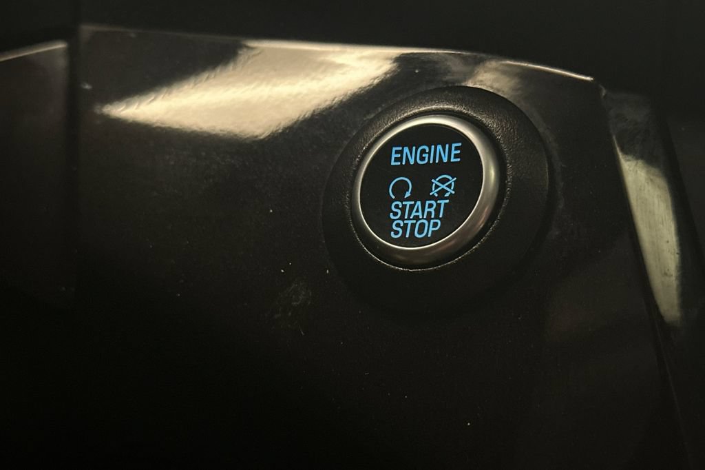 Used 2018 Ford Escape Titanium w/ Ford Safe & Smart Package FWD image 23