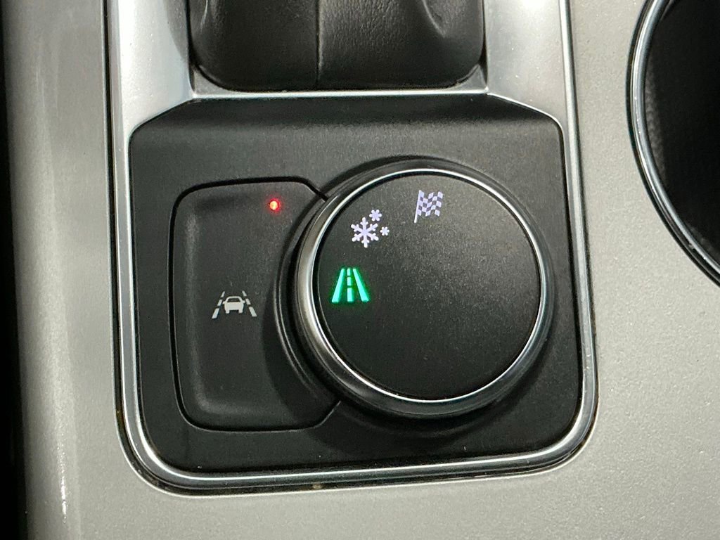 Used 2025 Chevrolet Blazer LT FWD image 31