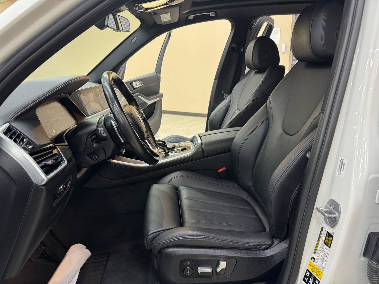 Used 2022 BMW X5 xDrive40i AWD/4WD image 24