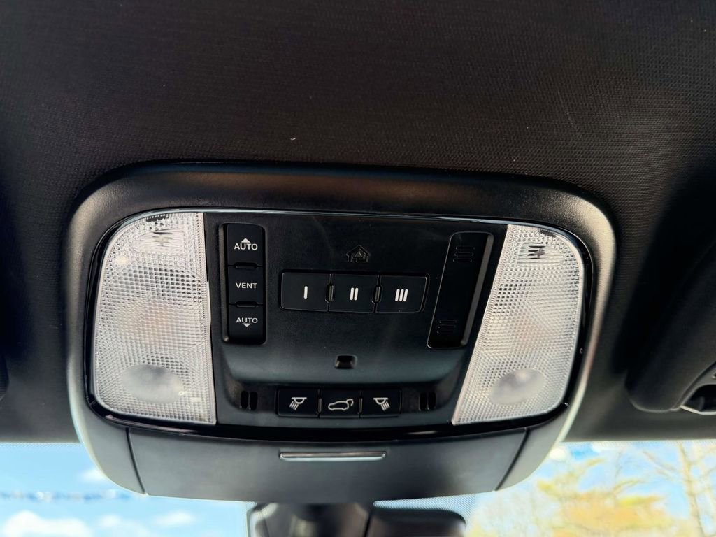 Certified 2023 Dodge Durango R/T AWD/4WD image 38