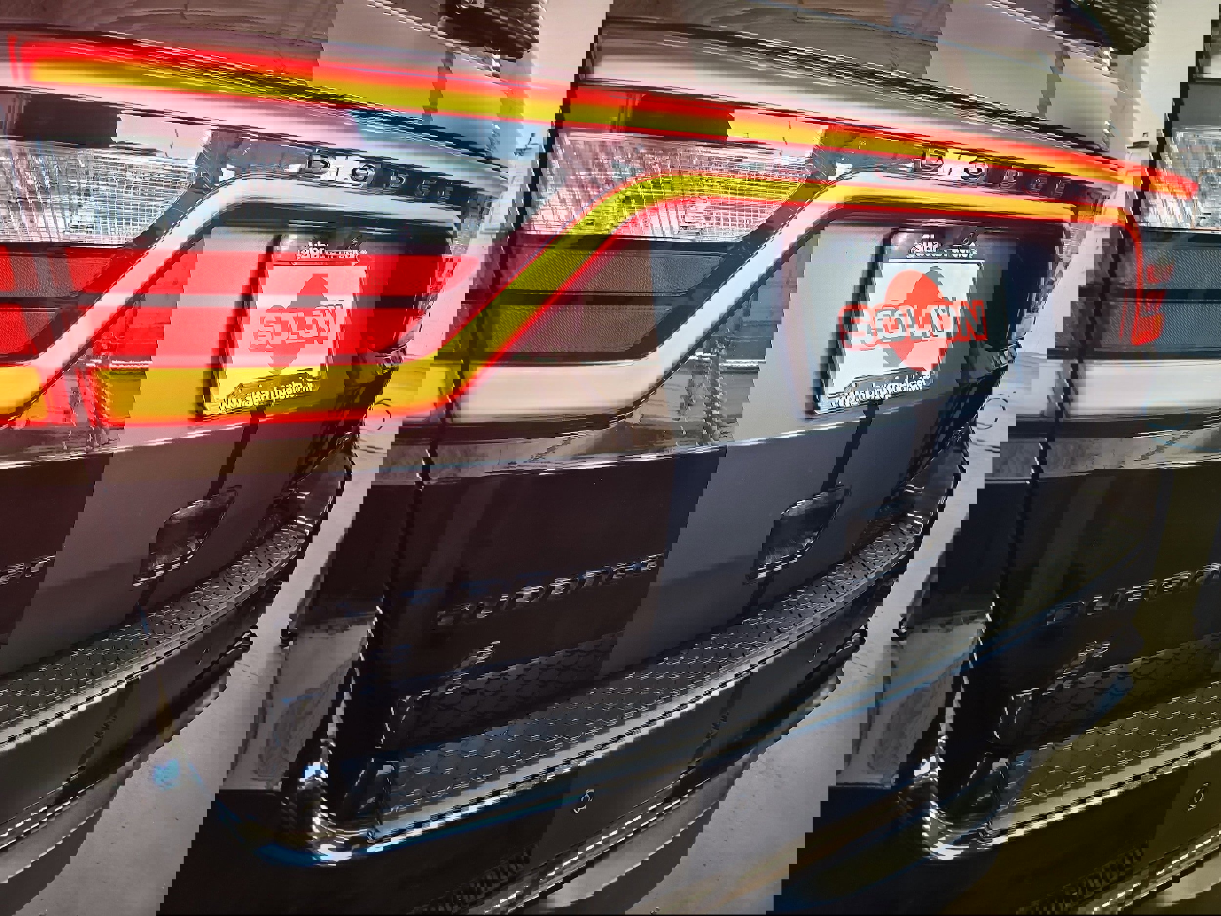 Used 2022 Dodge Durango R/T w/ Tow 'N Go Package image 32