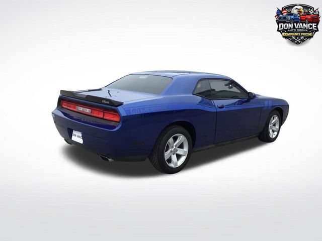 Used 2012 Dodge Challenger SXT RWD image 5