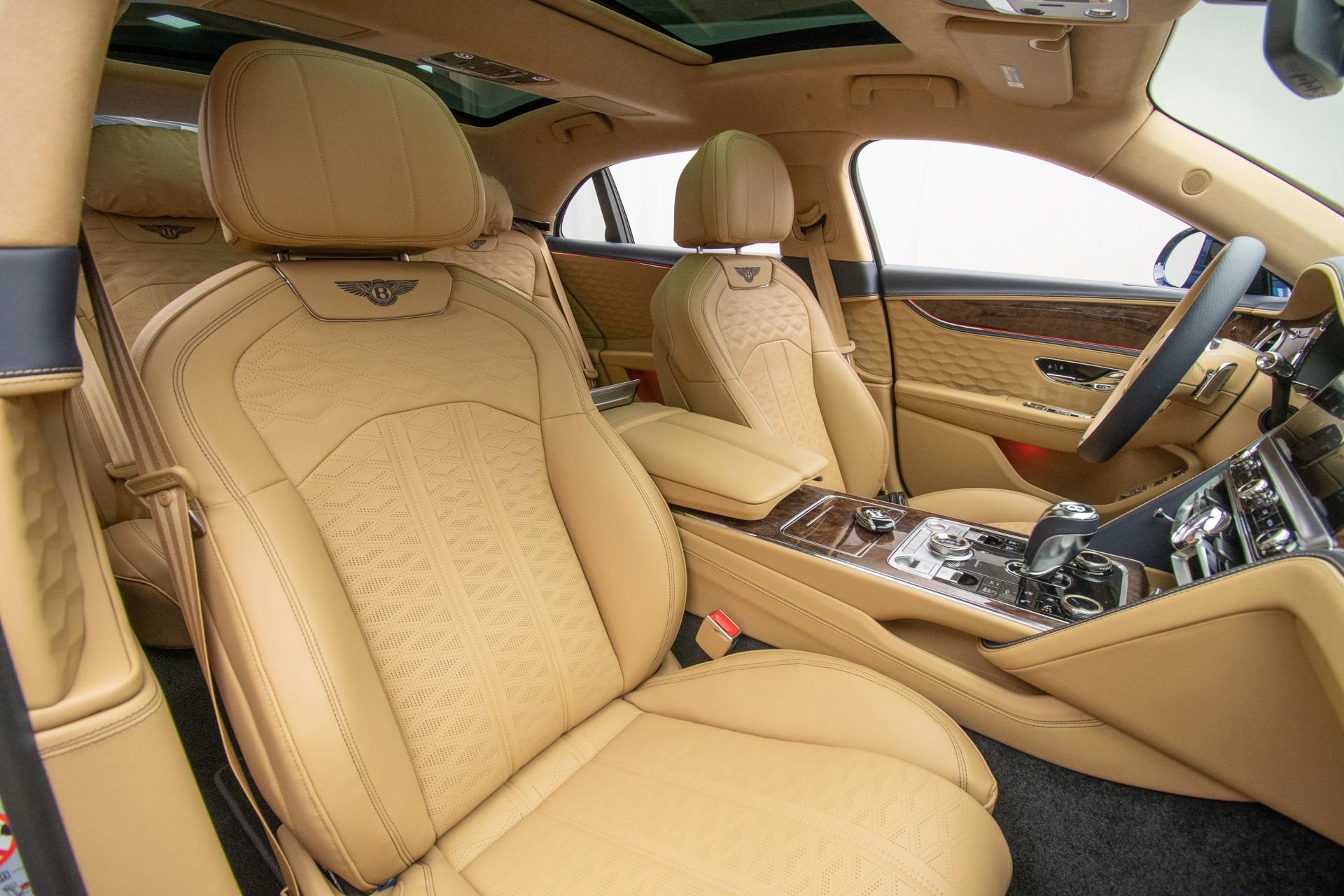 New 2026 Bentley Flying Spur Plug-In Hybrid image 11