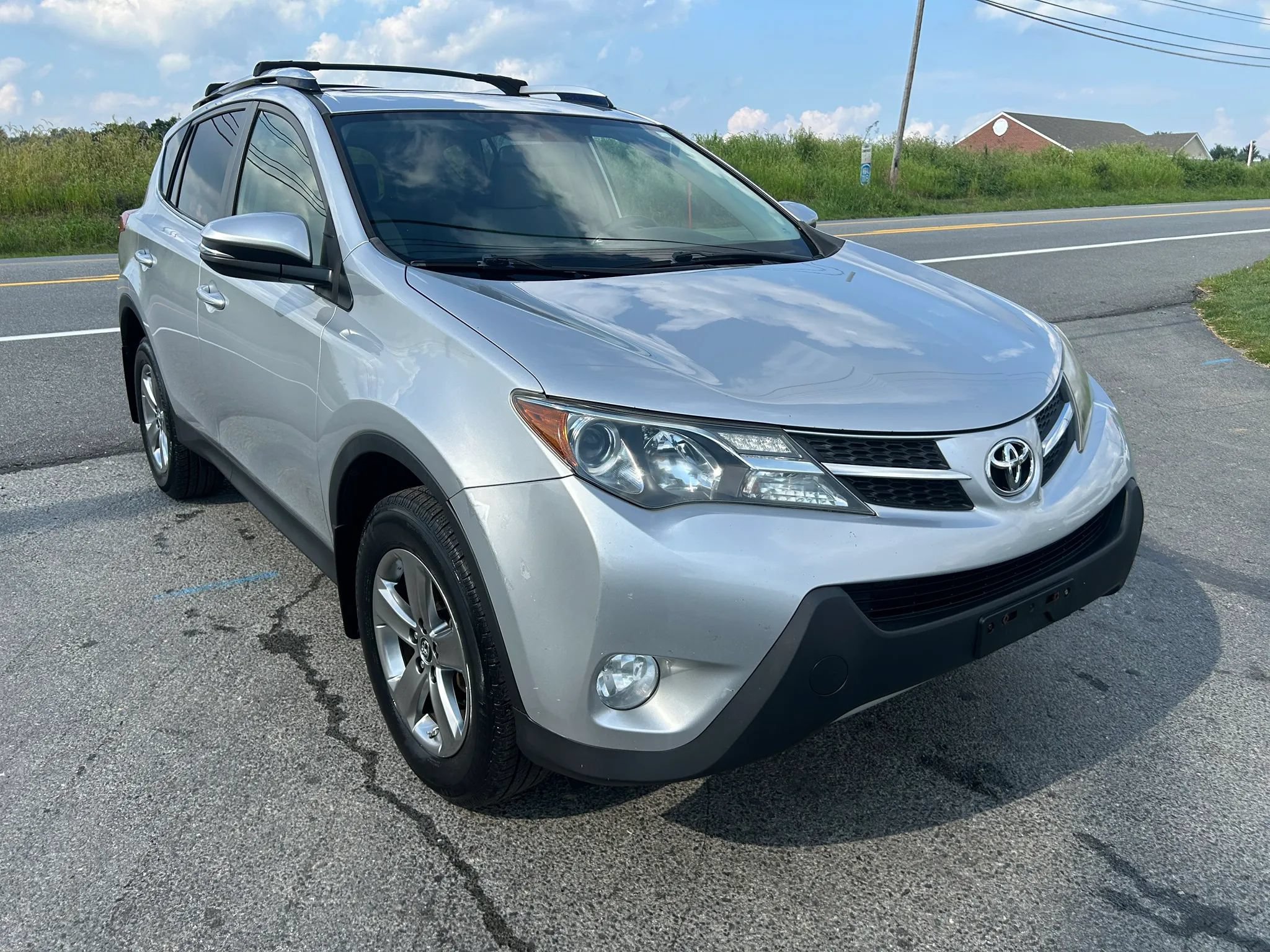 Used 2015 Toyota RAV4 XLE FWD image 3