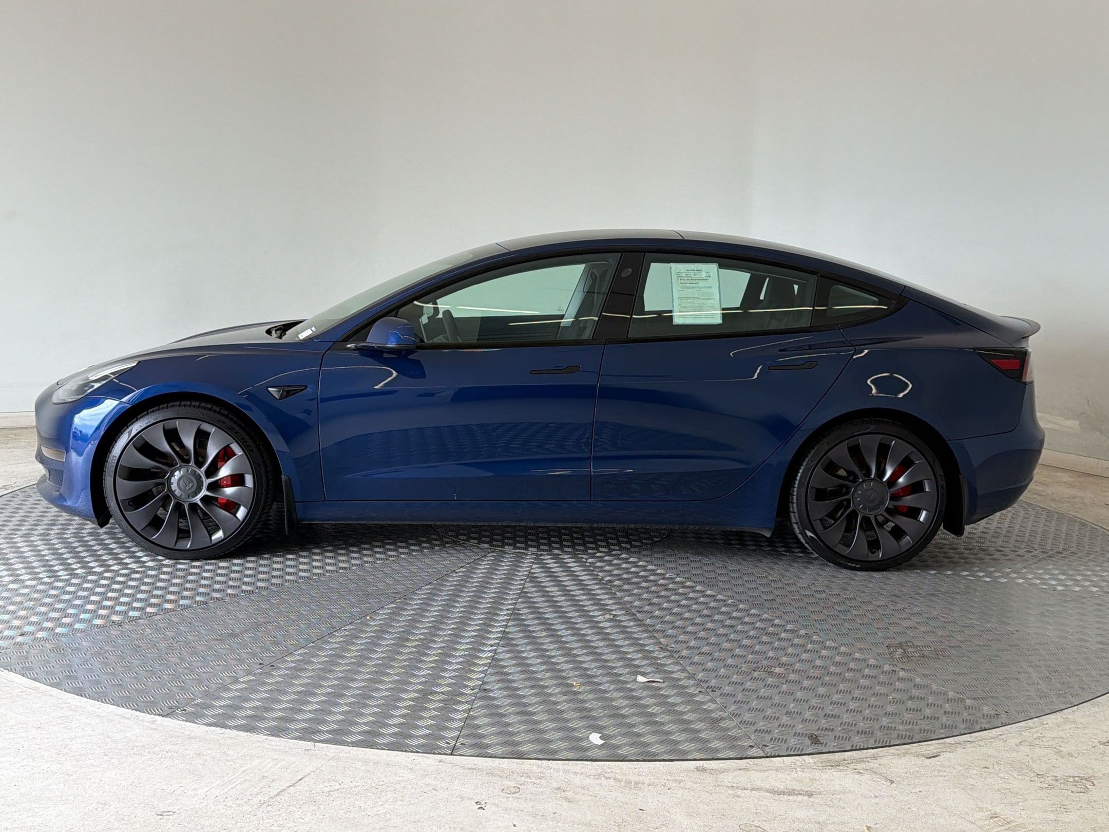 Used 2021 Tesla Model 3 Performance AWD/4WD image 2