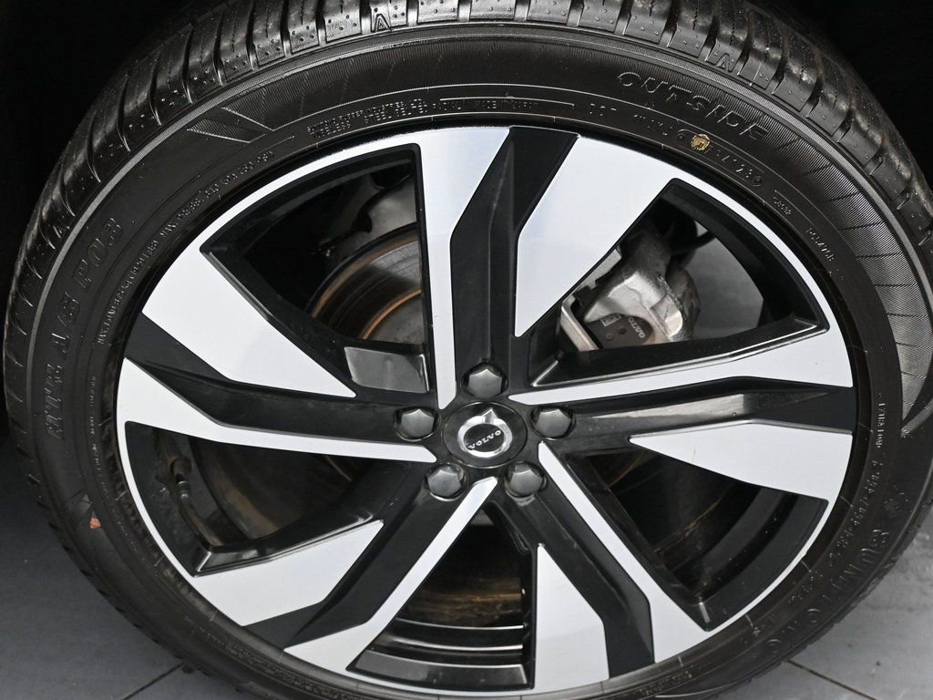 Used 2024 Volvo XC40 B5 Ultimate w/ Protection Package Premier AWD/4WD image 41