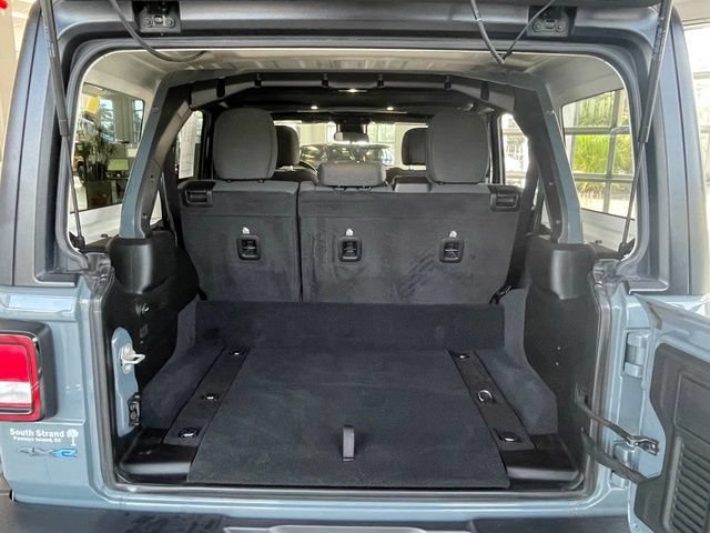Certified 2024 Jeep Wrangler Unlimited w/ Convenience Group AWD/4WD image 29