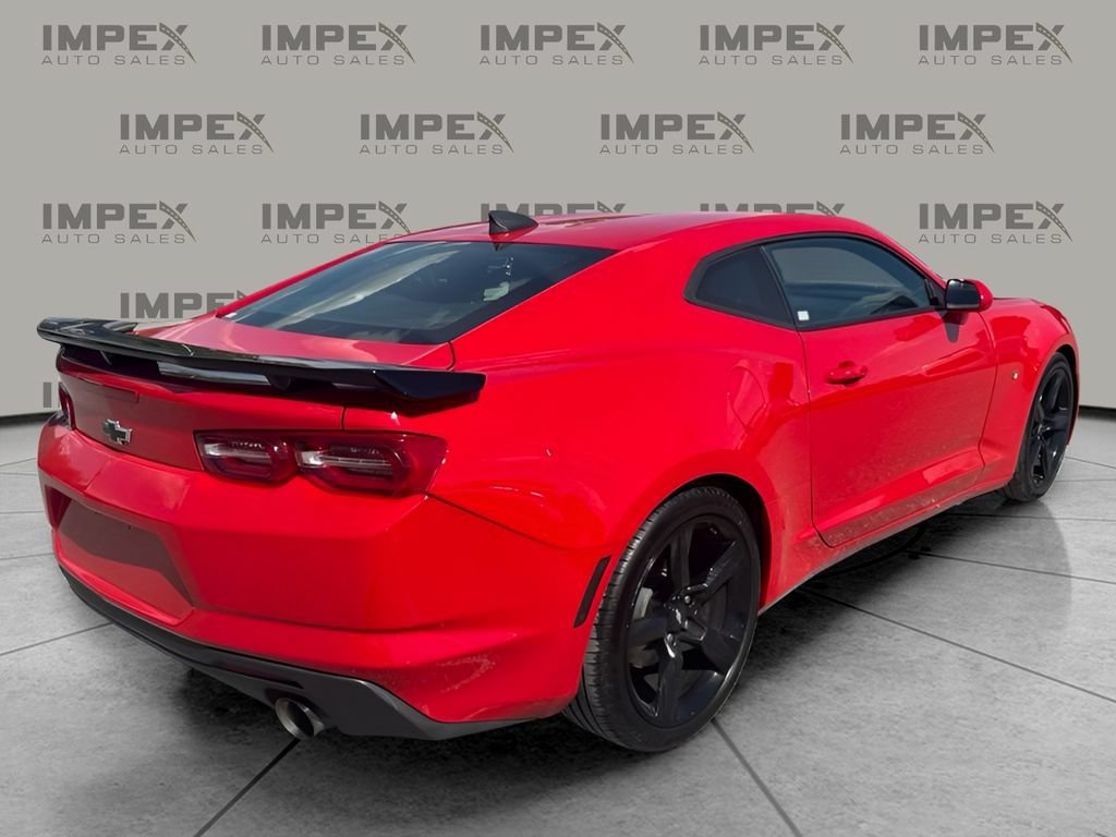 Used 2019 Chevrolet Camaro LT RWD image 5