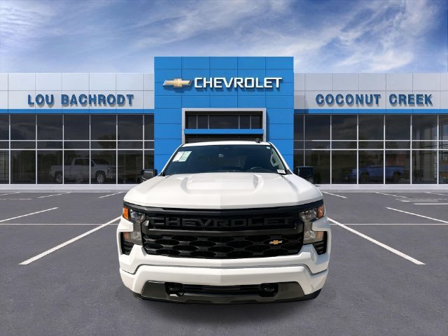 Used 2025 Chevrolet Silverado 1500 Custom RWD image 3