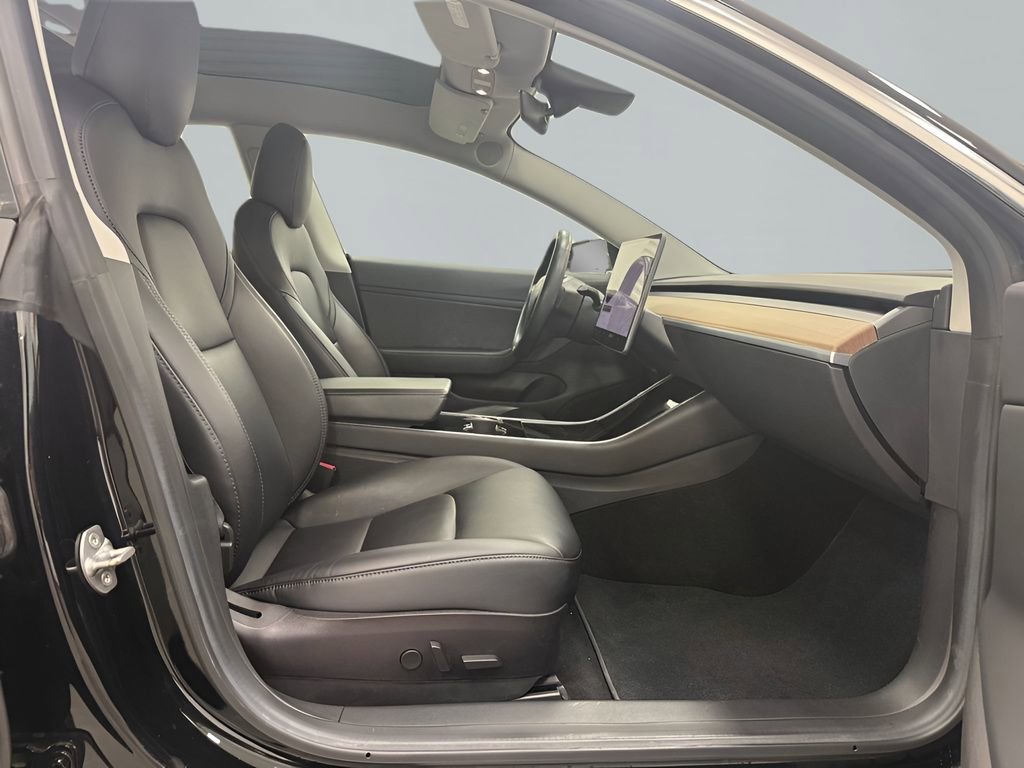 Used 2018 Tesla Model 3 Long Range RWD image 12