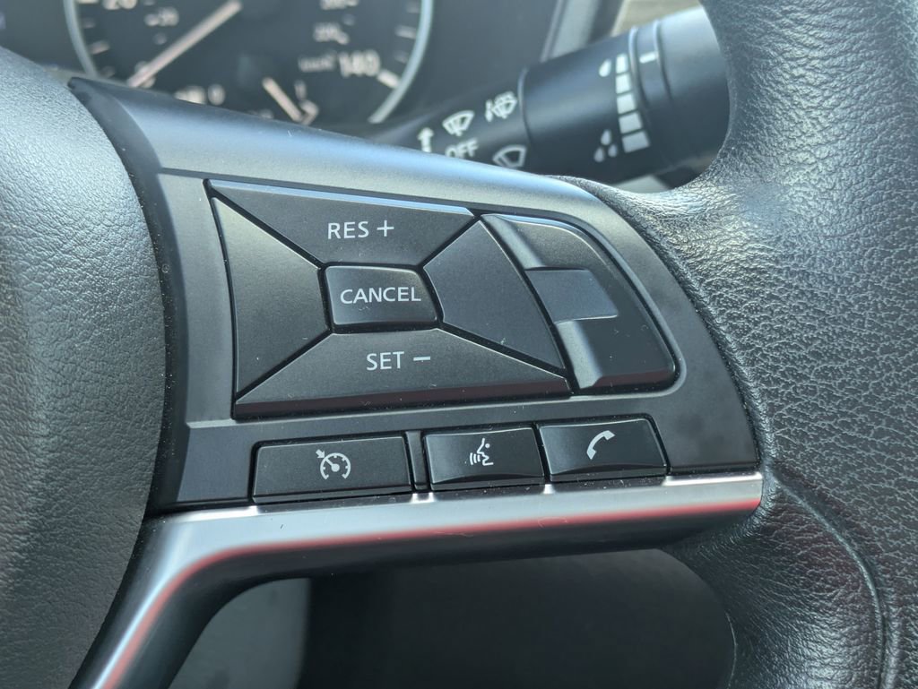Used 2025 Nissan Altima 2.5 SV FWD image 22