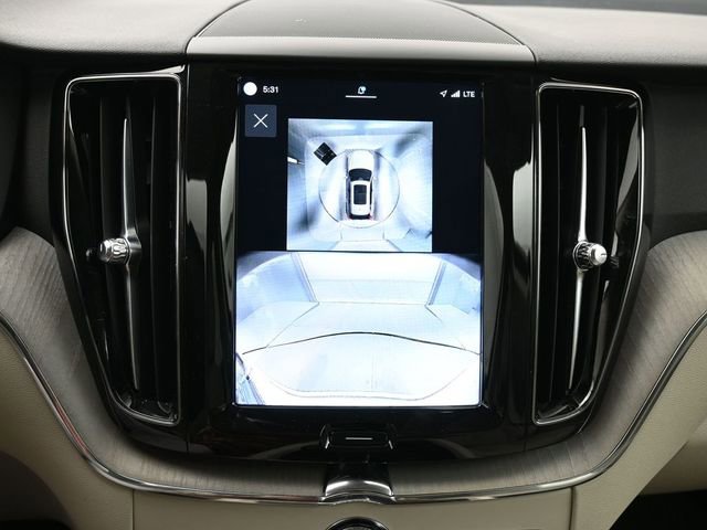 Used 2024 Volvo XC60 B5 Plus w/ Protection Package Premier image 21