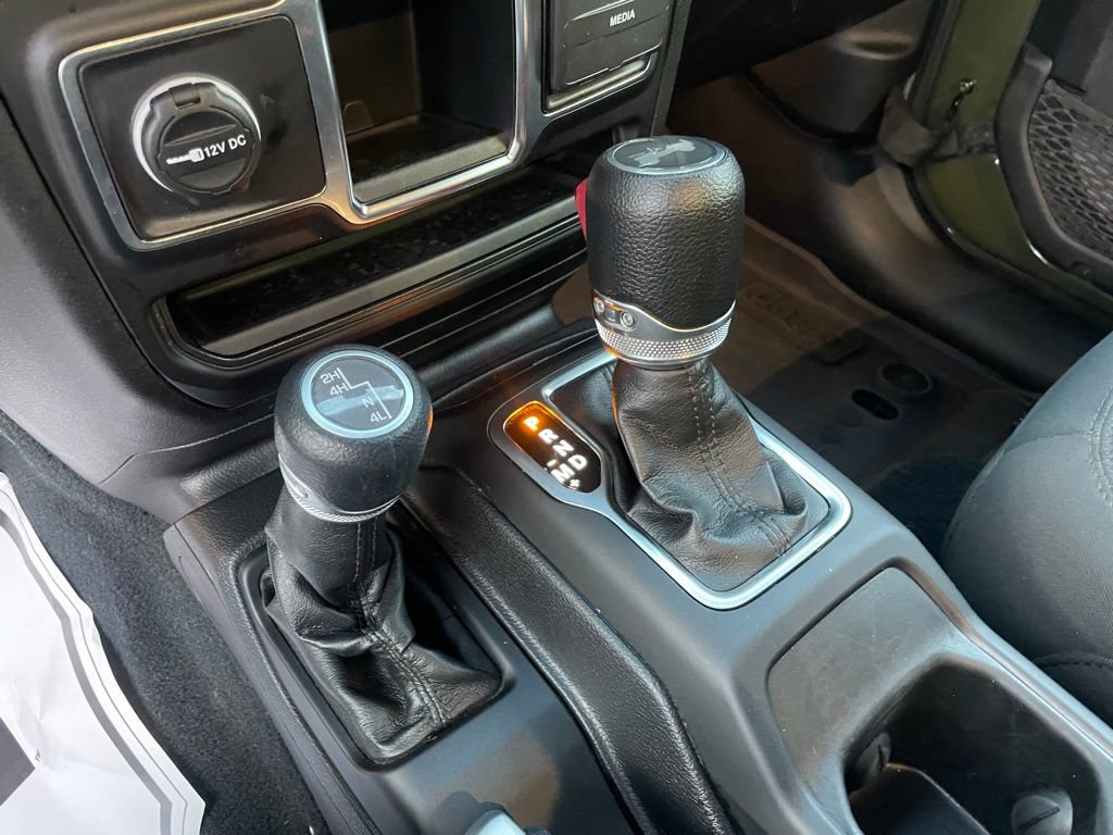 Used 2022 Jeep Wrangler Sport image 18