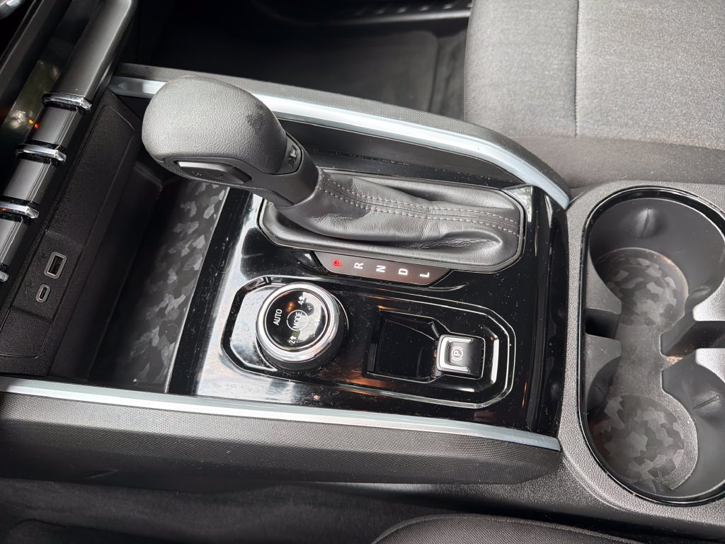 Used 2023 Chevrolet Colorado Trail Boss w/ LPO, Dark Essentials Package AWD/4WD image 24