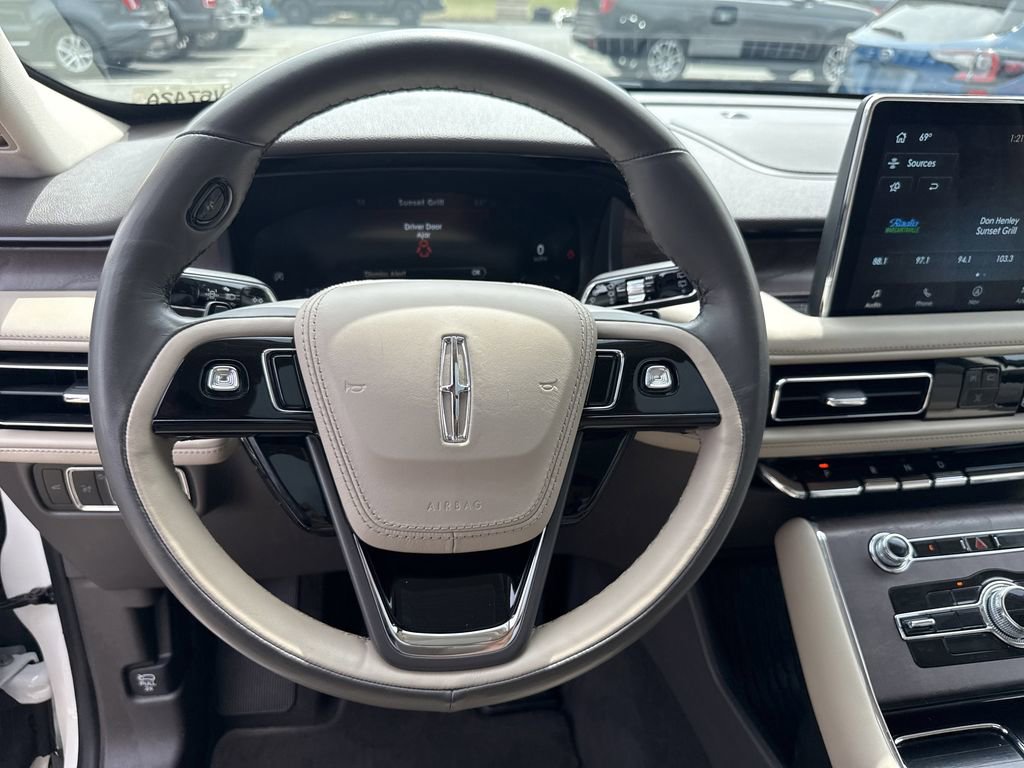Used 2023 Lincoln Aviator Reserve image 24