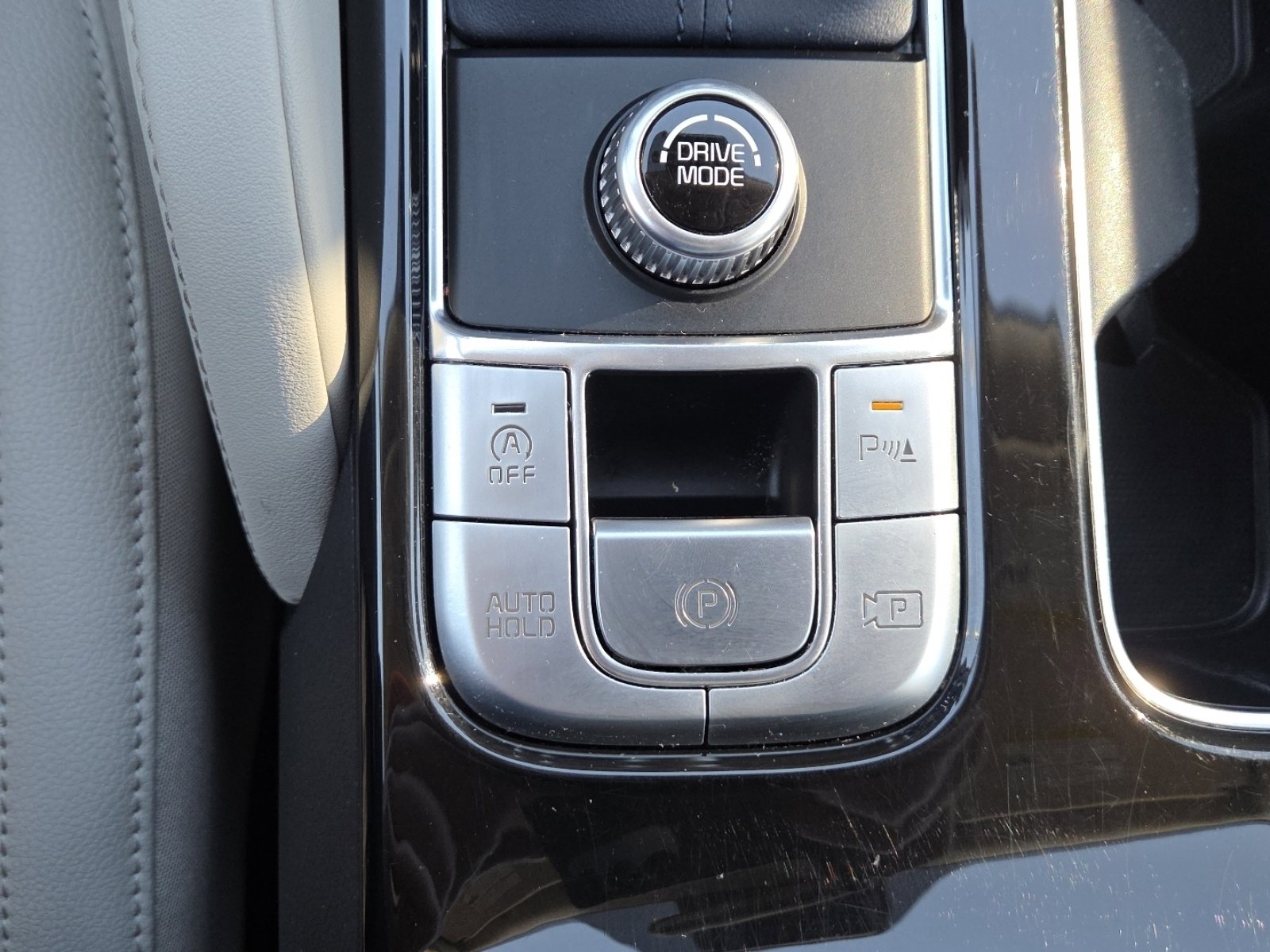 Used 2024 Kia Telluride SX image 33