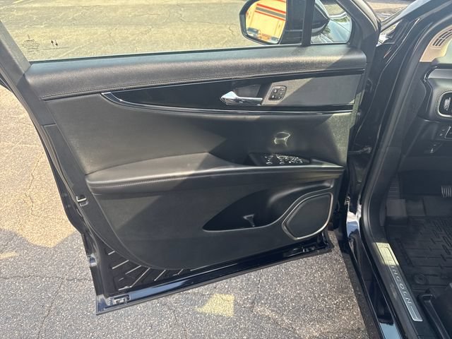 Certified 2023 Lincoln Nautilus AWD w/ Premium Package image 14