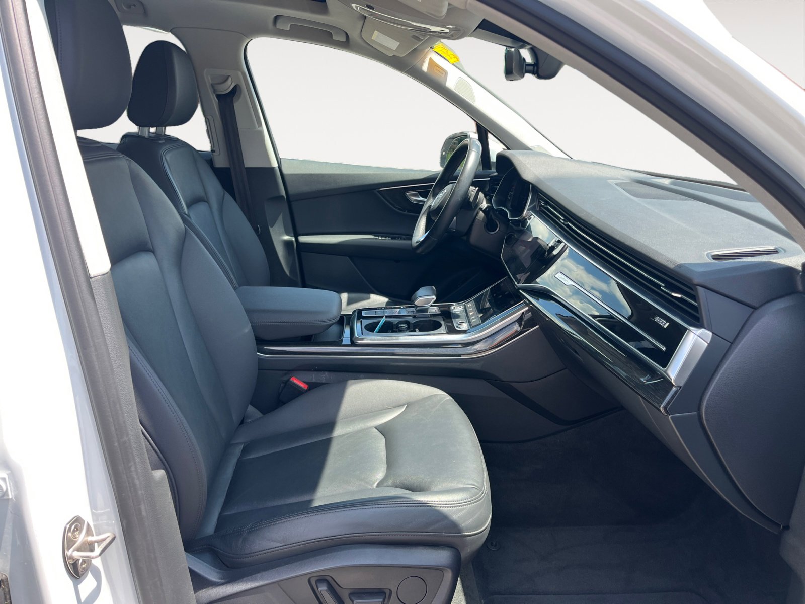 Used 2022 Audi Q7 Premium Plus image 17