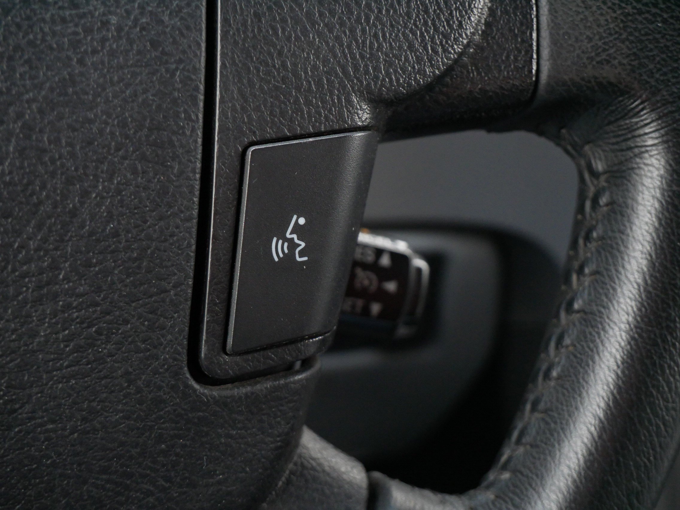 Used 2010 Toyota Tundra Limited AWD/4WD image 26