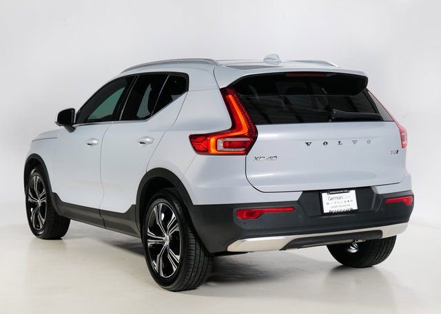 Used 2021 Volvo XC40 T5 Inscription w/ Advanced Package image 5