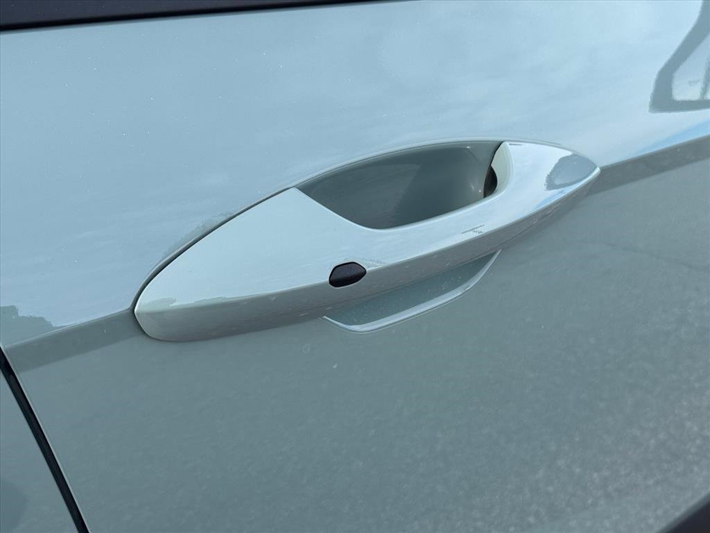 Used 2025 Hyundai Kona SEL image 6