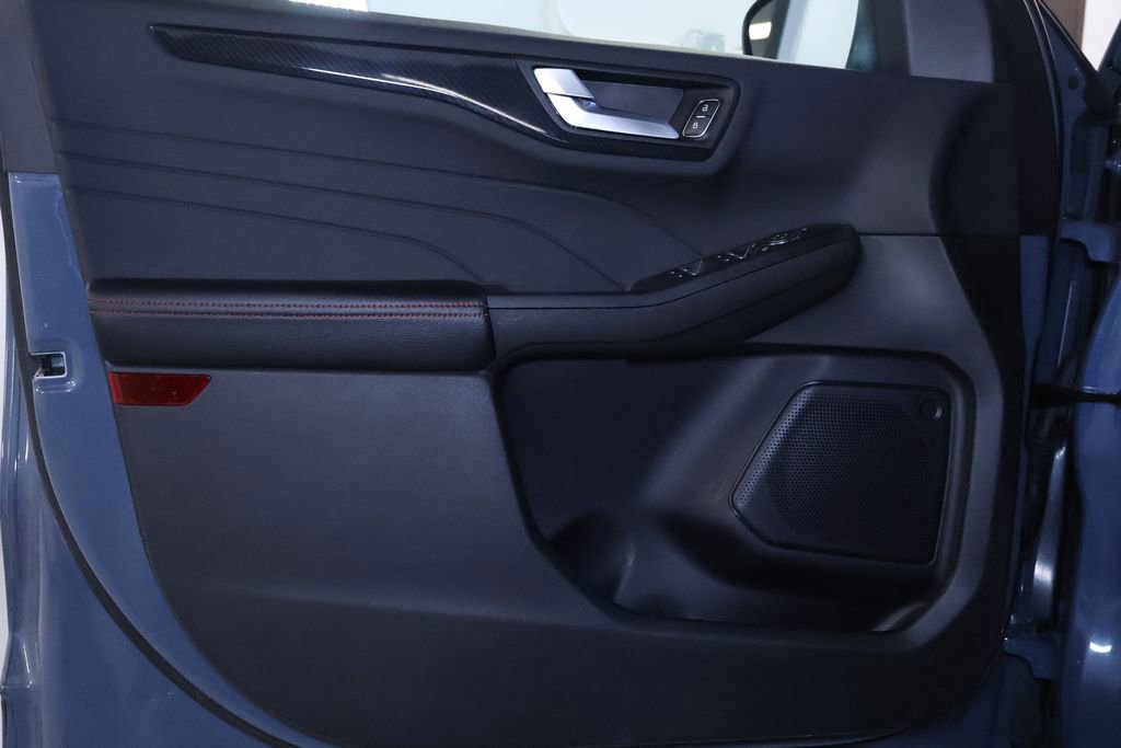 Used 2023 Ford Escape ST-Line w/ Tech Pack #1 image 13