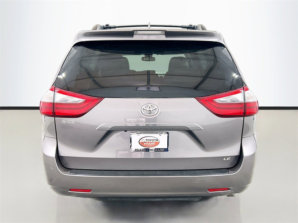 Used 2020 Toyota Sienna LE image 5