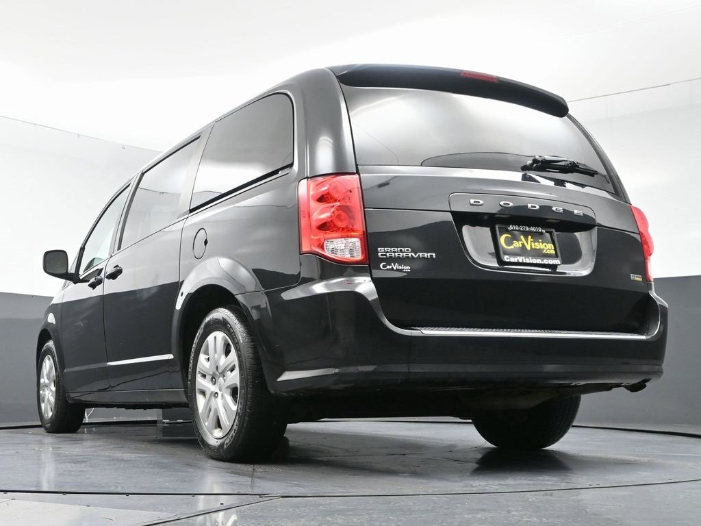 Used 2018 Dodge Grand Caravan SE w/ UConnect Hands-Free Group image 47