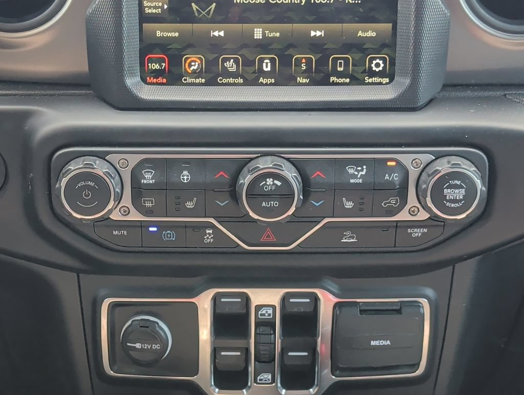 Used 2023 Jeep Wrangler Unlimited w/ Cold Weather Group AWD/4WD image 22