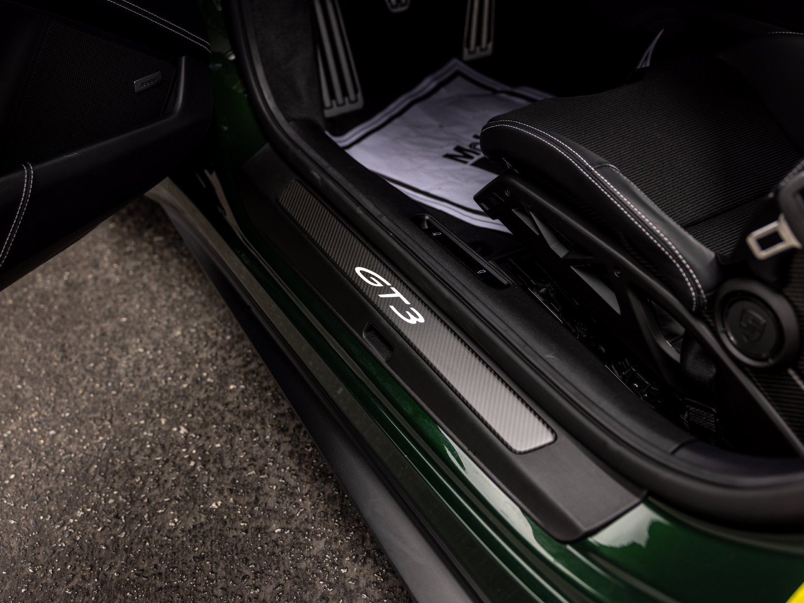 Certified 2025 Porsche 911 GT3 RWD image 45