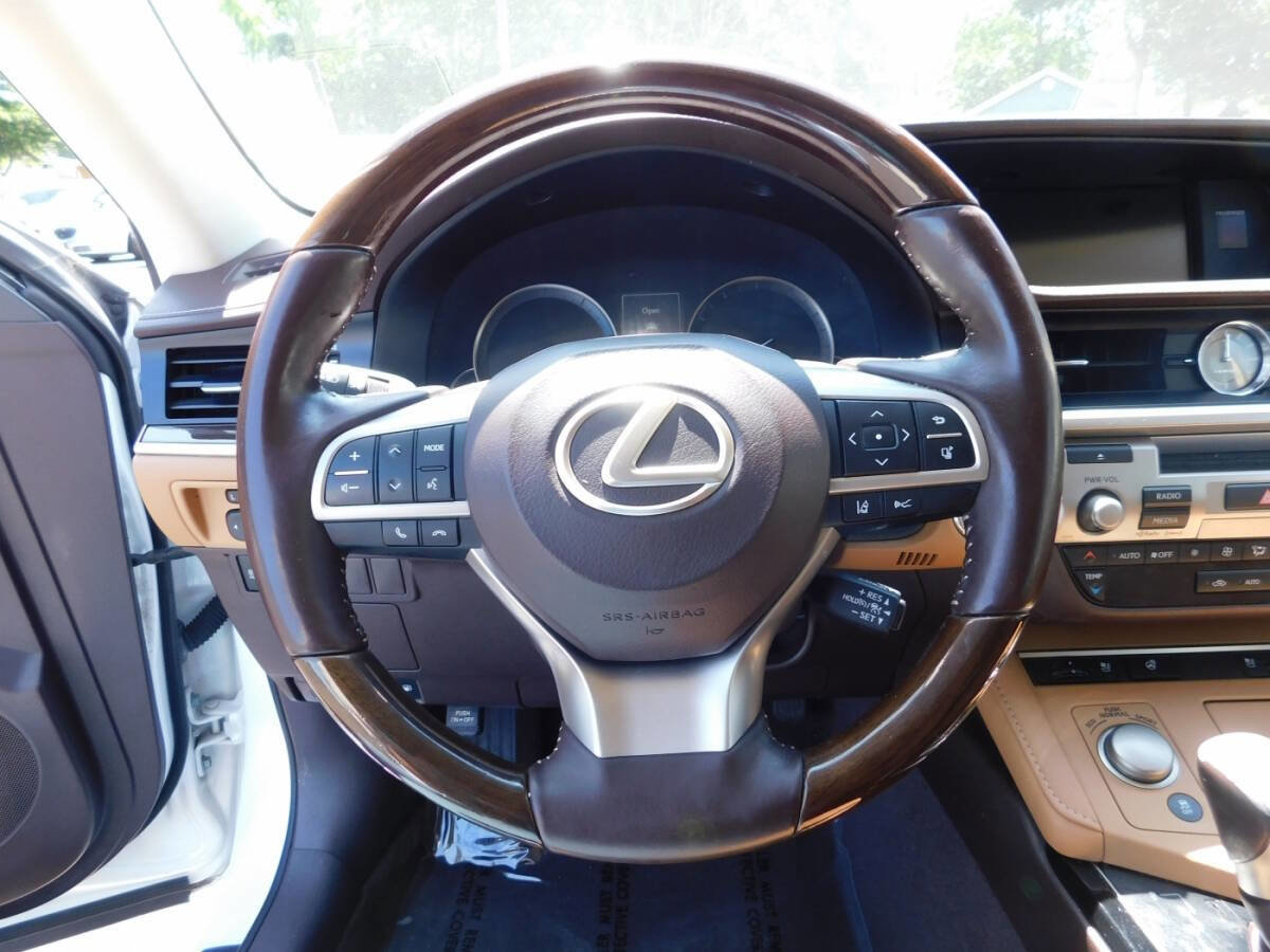 Used 2016 Lexus ES 350 image 8