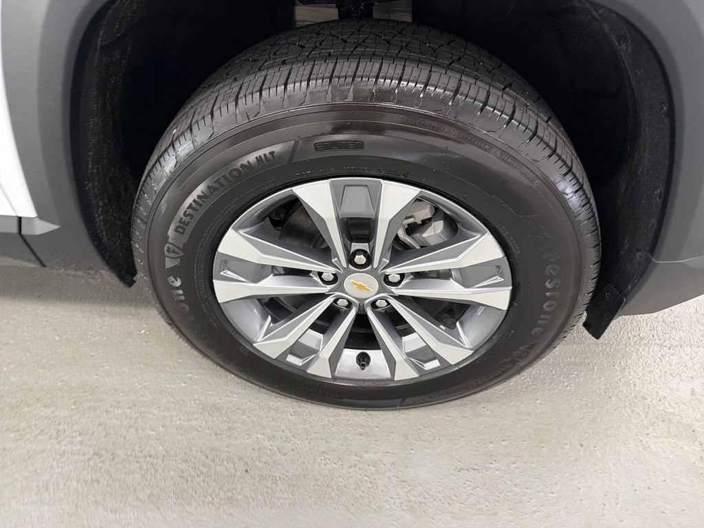 New 2026 Chevrolet Equinox LT w/ Safety and Technology Package FWD image 4
