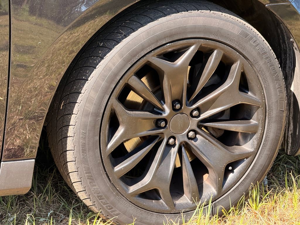 Used 2019 Ford Taurus Limited FWD image 9