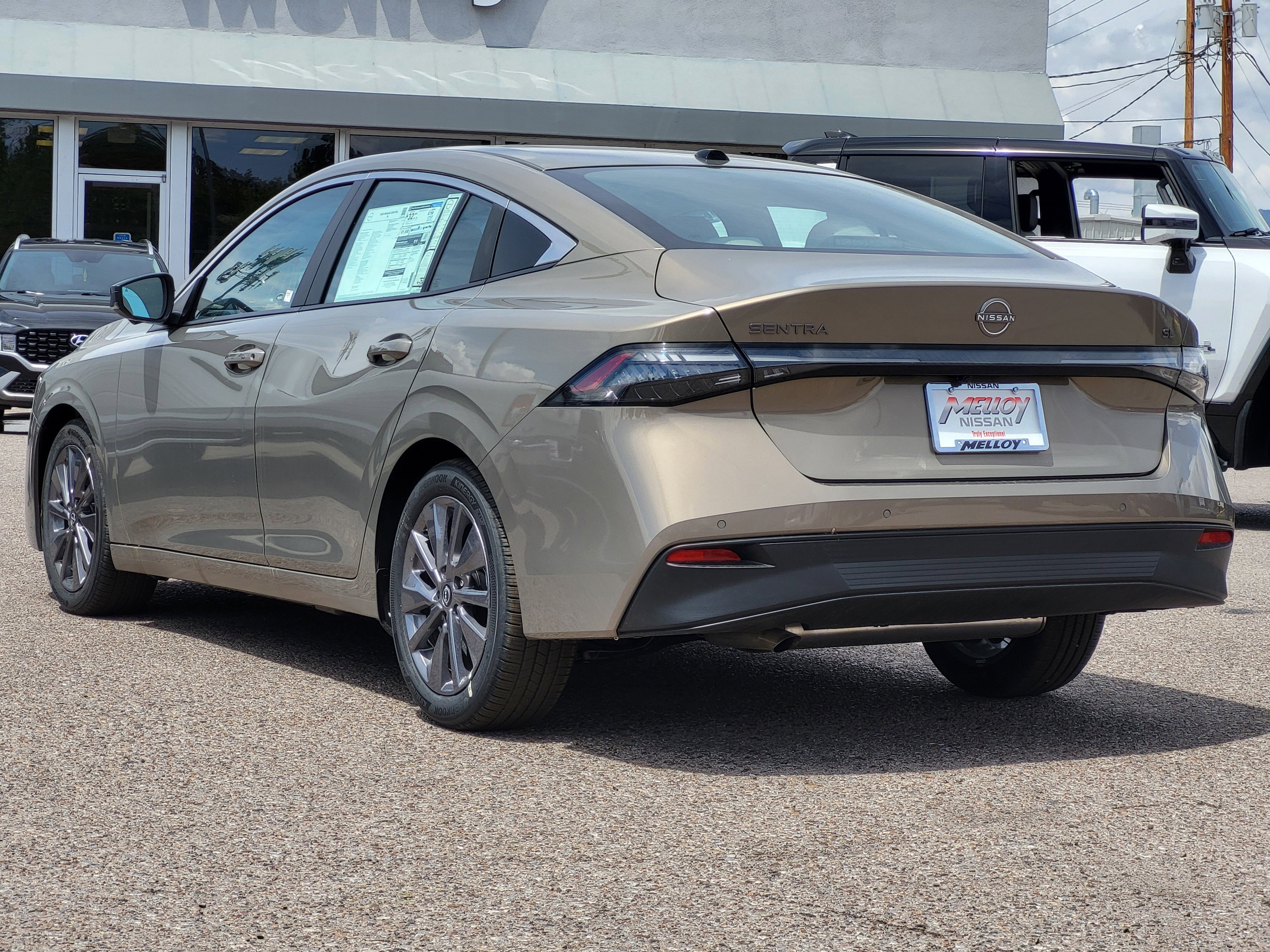 New 2026 Nissan Sentra SL w/ Floor Mat Package FWD image 6