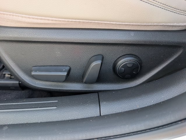 Used 2023 Genesis G70 2.0T RWD image 15