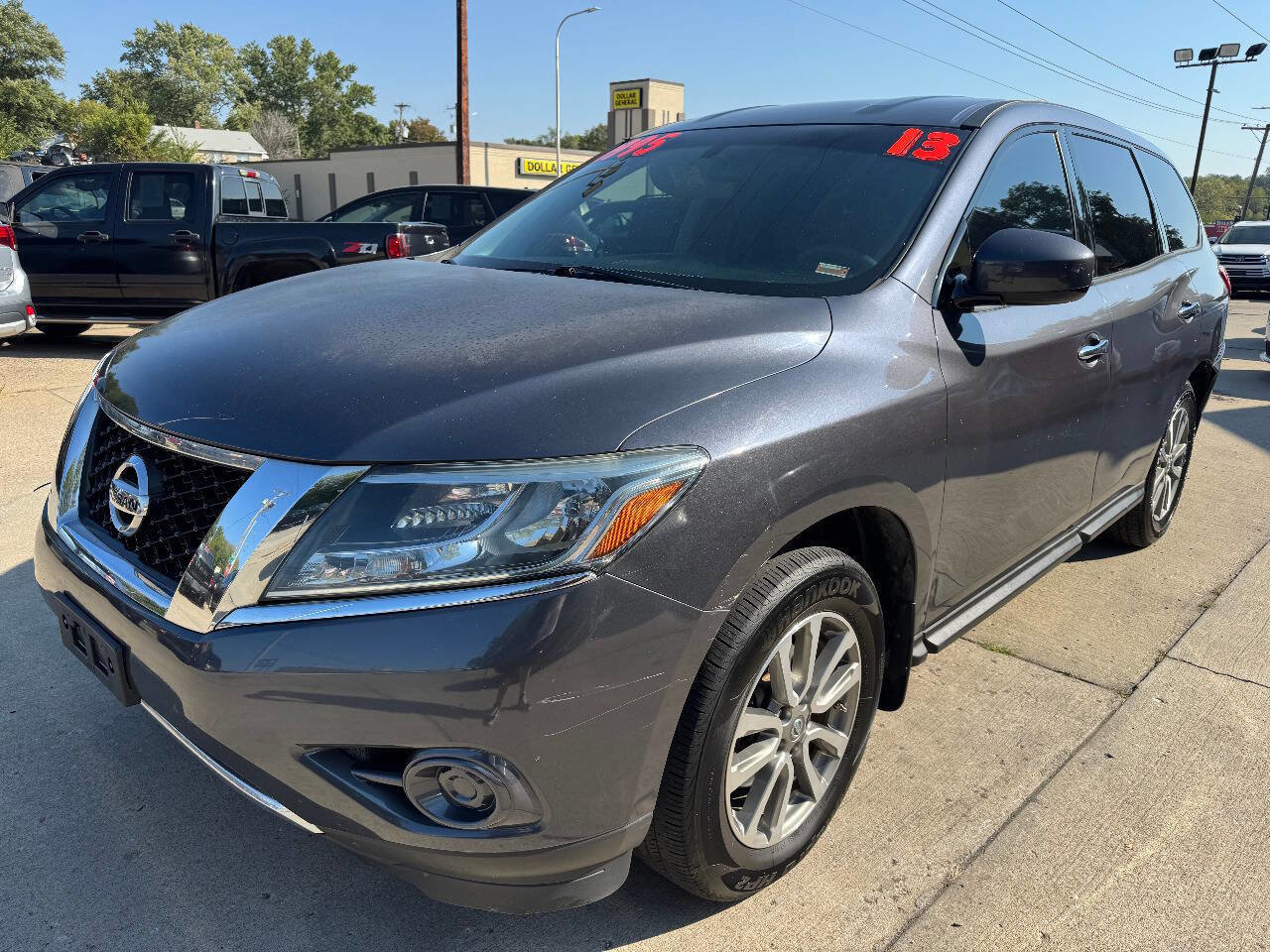 Used 2013 Nissan Pathfinder S image 3