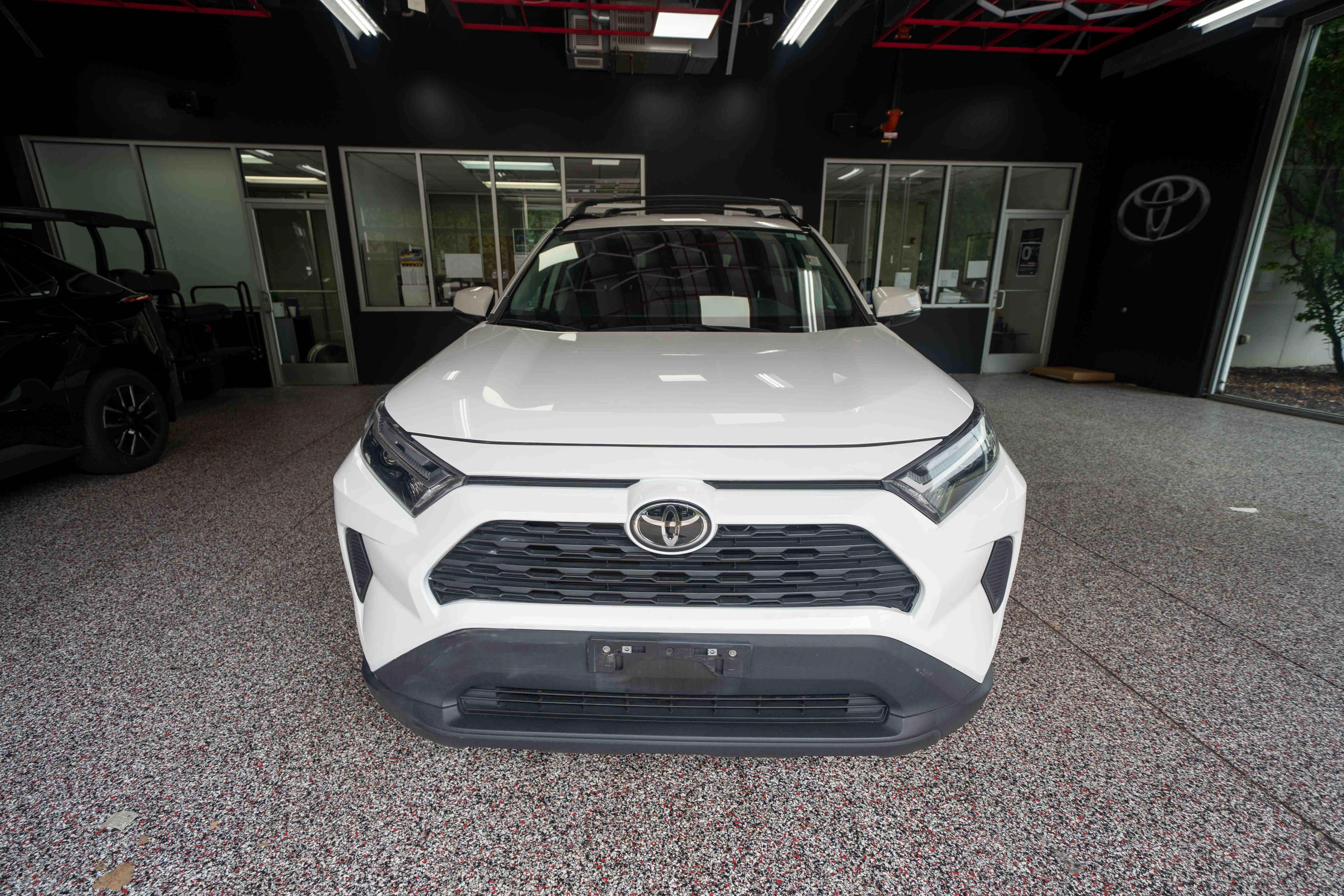 Used 2023 Toyota RAV4 XLE AWD/4WD image 6