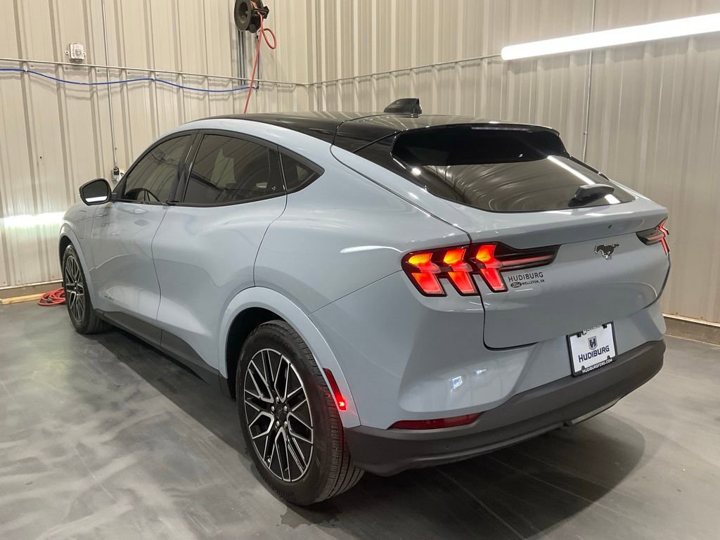 Used 2025 Ford Mustang Mach-E Premium image 25
