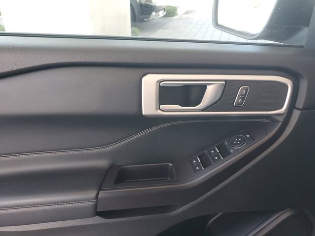 Used 2020 Ford Explorer XLT w/ Equipment Group 202A image 18