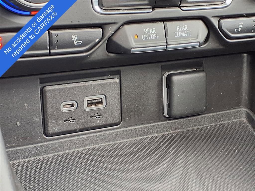 Used 2023 Chevrolet Suburban RST w/ Luxury Package image 30