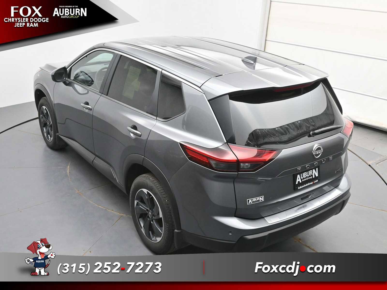 Used 2025 Nissan Rogue SV AWD/4WD image 31