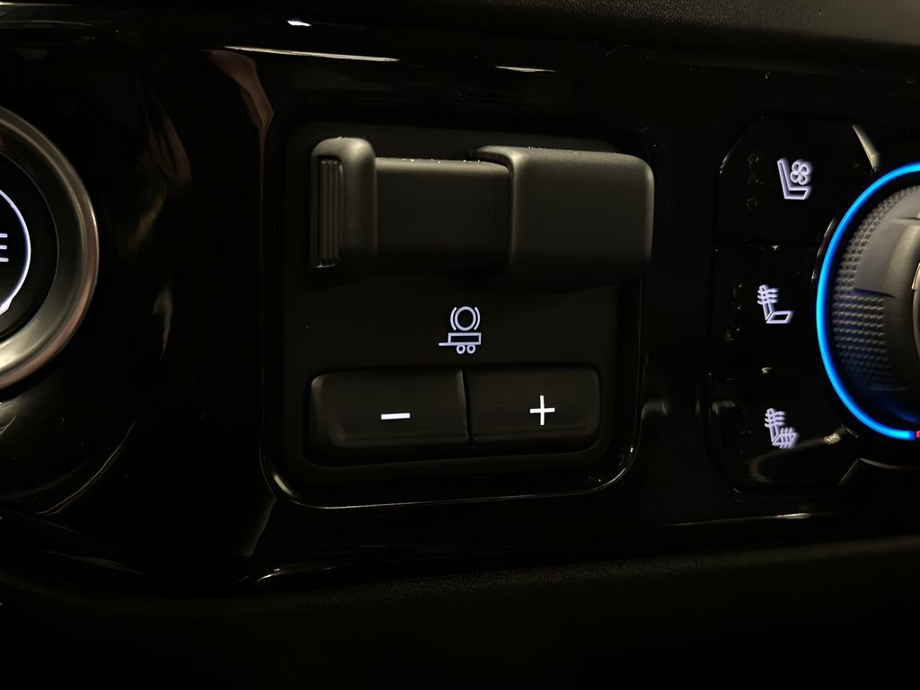 Certified 2022 Chevrolet Silverado 1500 LTZ image 41