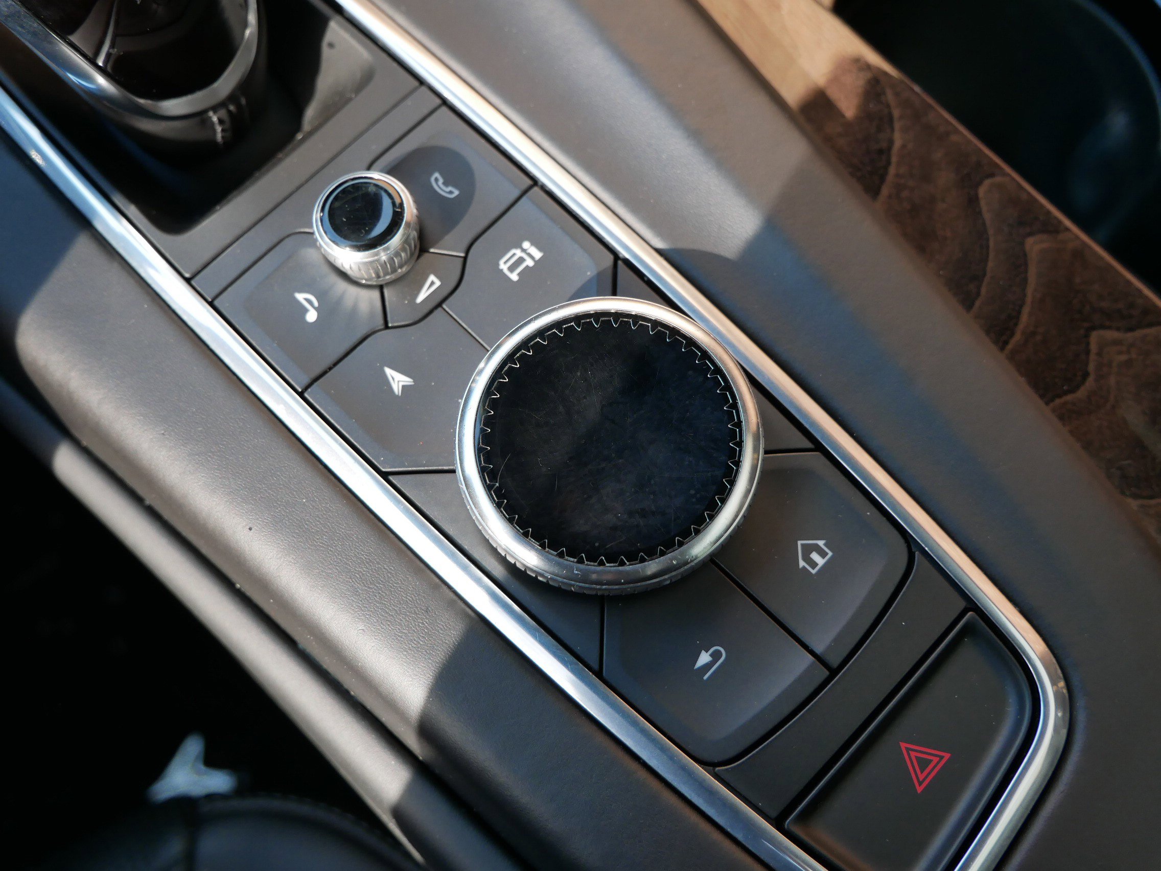 Used 2021 Cadillac Escalade ESV Sport Platinum w/ Heavy-Duty Trailer Package image 21