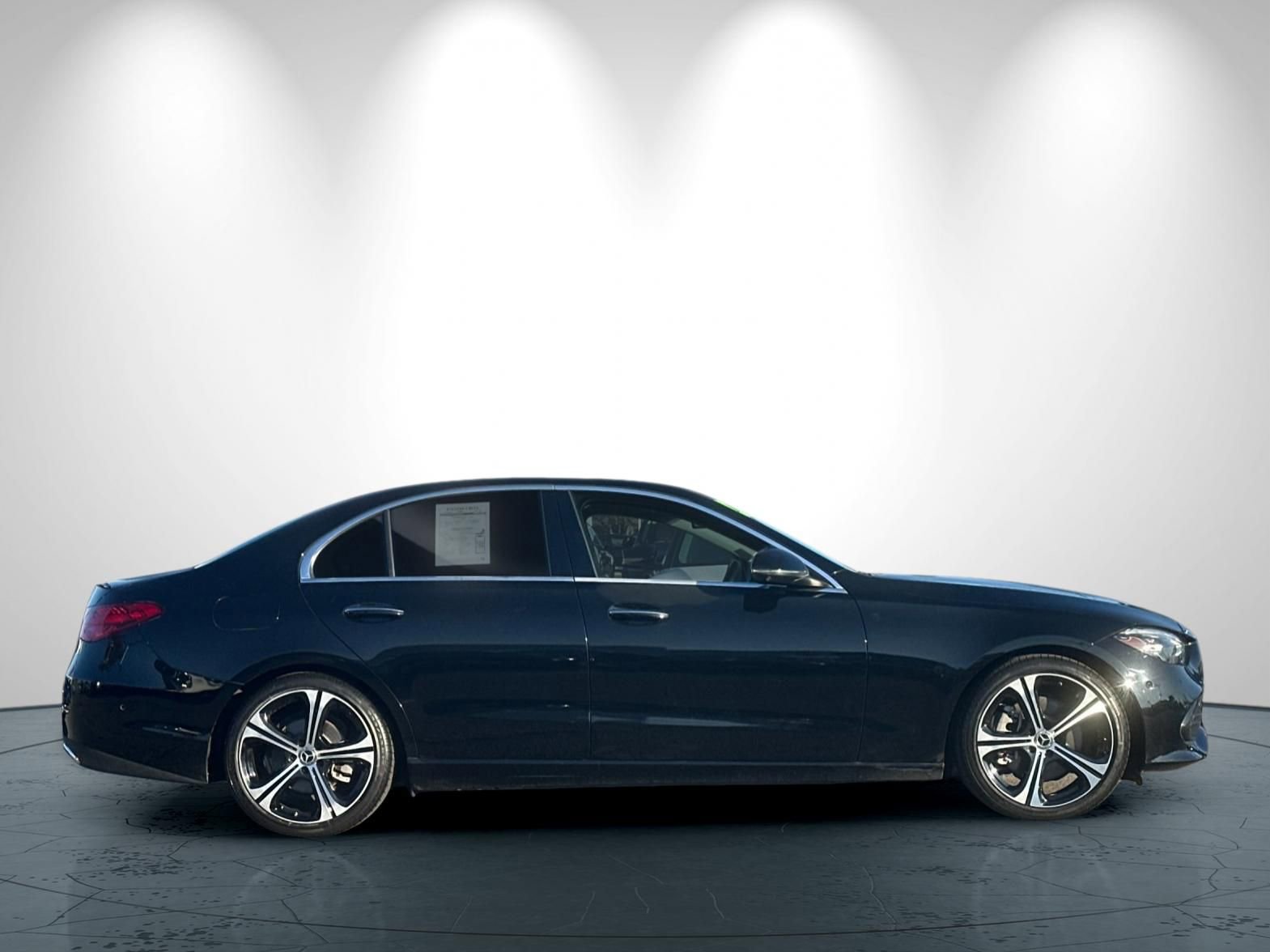 Used 2022 Mercedes-Benz C 300 Sedan image 3