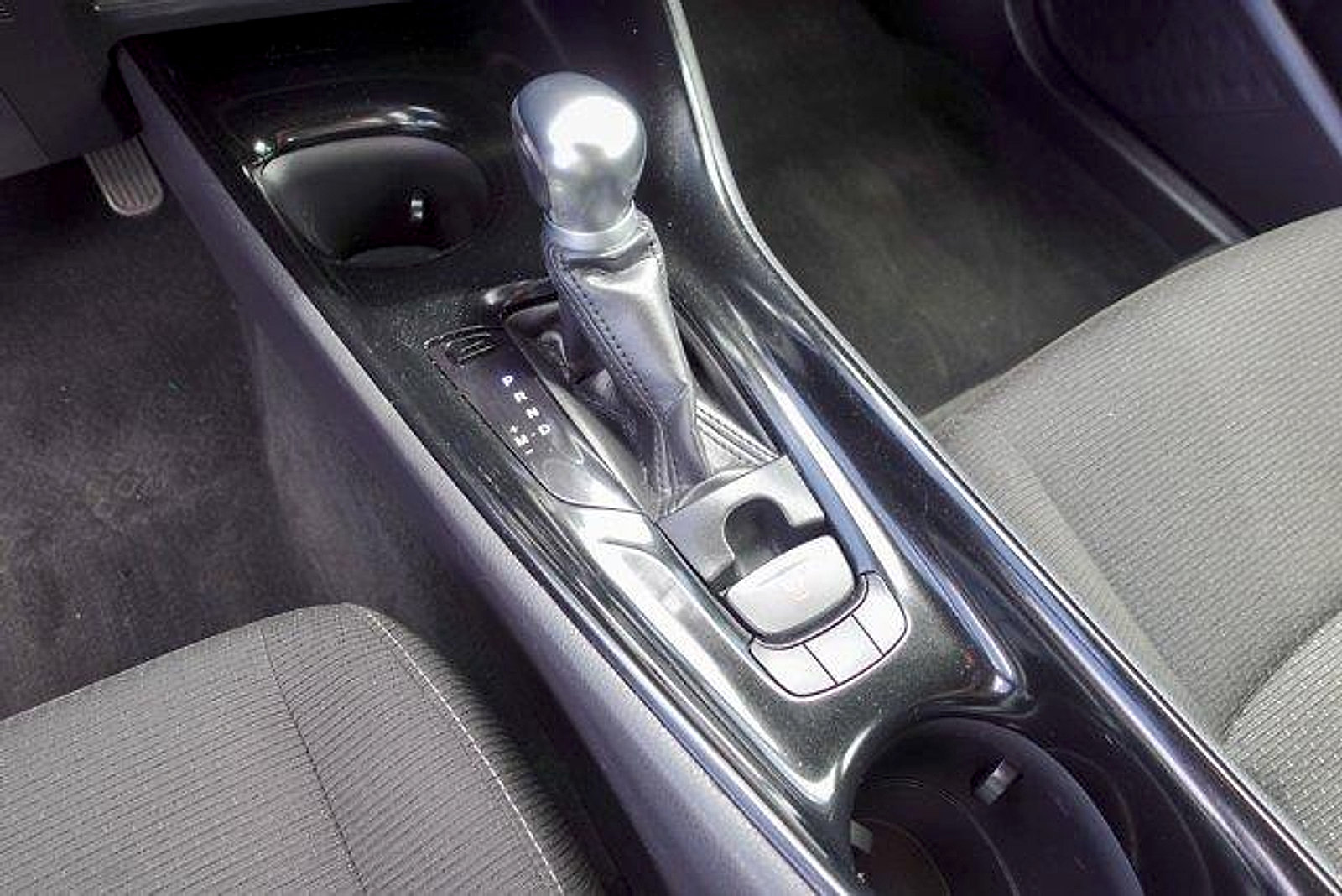 Certified 2019 Toyota C-HR XLE FWD image 19